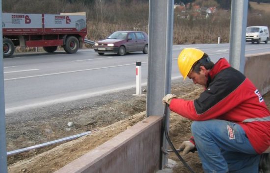 Fotoserie Bau einer Lärmschutzwand im Straßenbau - LSW - Schritt 6: