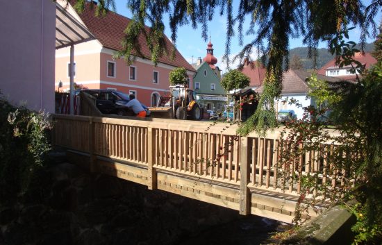 Holzbrücke mit Geländer System RAABA light - BST Scheifling