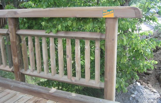 Fußgänger- und Radwegbrücke mit Holzgeländer System Weiz (9)