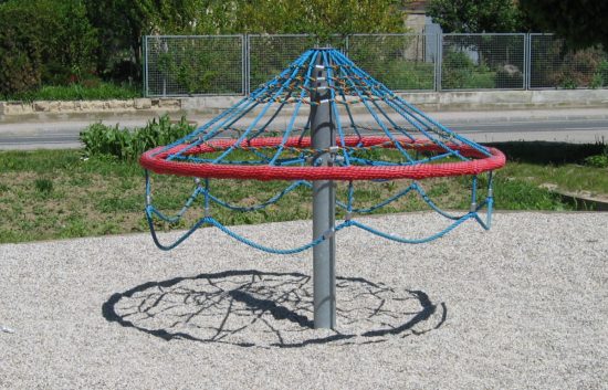 Kletterbaum Drehbar