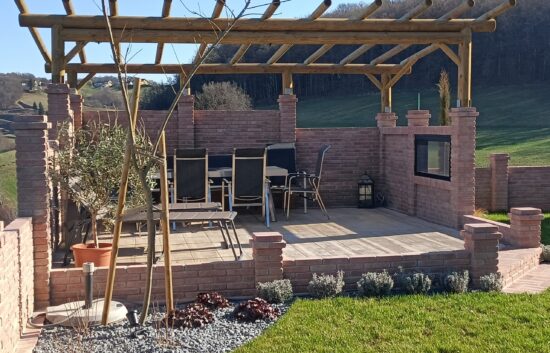 Kundenprojekt Pergola mit Rundholz (1)