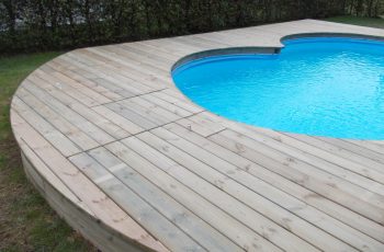 Terrassenböden und Schwimmbadumrandungen aus kesseldruckimprägniertem Kiefernholz (KDI) – Bild 22
