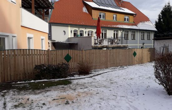 Sichtschutz Zaun System Oslo Gesamtbogen färbig (1)