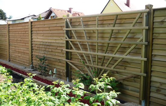 Sichtschutz Zaun System Schuppenschalung (11)