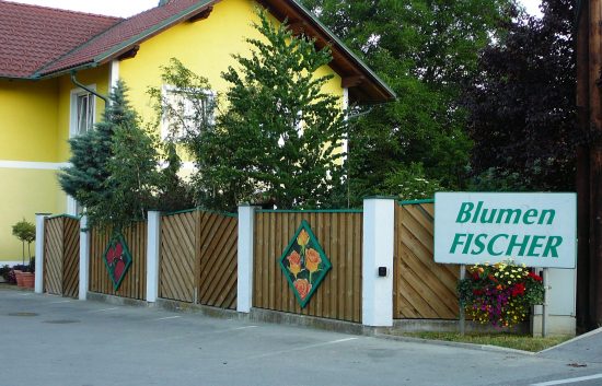 Sichtschutz Zaun System Stulpschalung färbig (1)