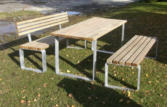 Sitzgarnitur - Verona / Tisch 180x75 cm, Höhe 73,5 cm, Bank L:180 cm, Sitzhöhe 46 cm. Stahl feuerverzinkt, Auflagen aus Kiefernholz, kesseldruckimprägniert, fertig montiert