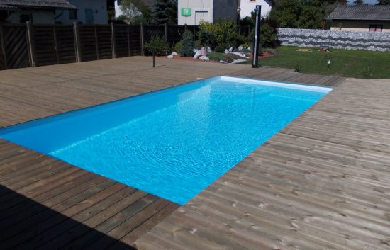 Terrassenböden und Schwimmbadumrandungen aus kesseldruckimprägniertem Kiefernholz (KDI) – Bild 12