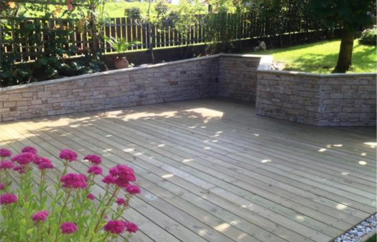 Terrassenböden und Schwimmbadumrandungen aus kesseldruckimprägniertem Kiefernholz (KDI) – Bild 16